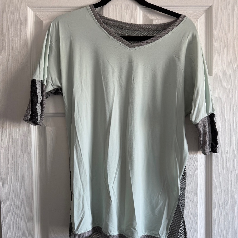 Blanc Noir Mesh Panel Athletic Tee Mint Sage Green Longline V-Neck Workout Top